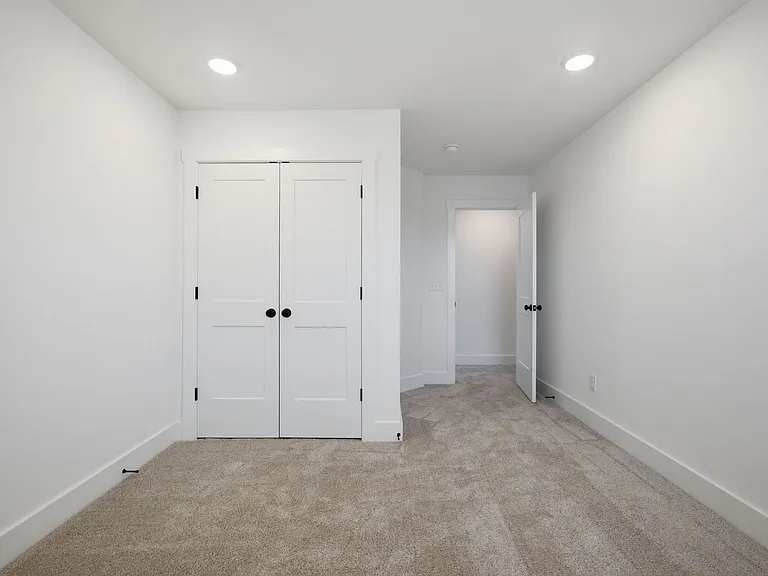 245 Rose Hannah Dr — Photo 17