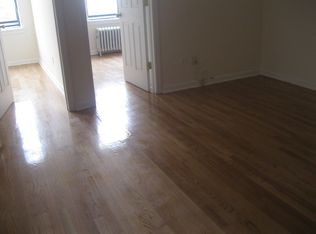 3414 44th St APT 3F, Long Island City, NY 11101