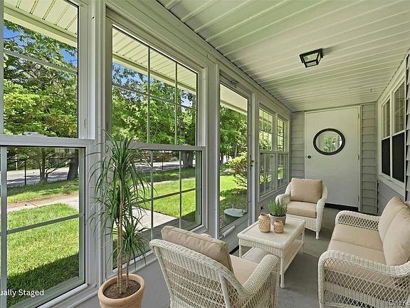 4th image of 133 Eastbourne Court #F