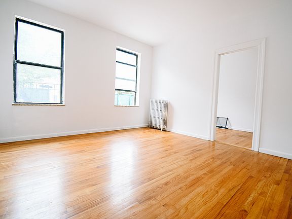5th image of 3620 Broadway #25S