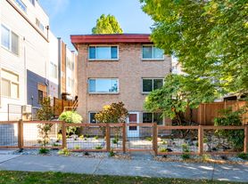 1812 14th Ave