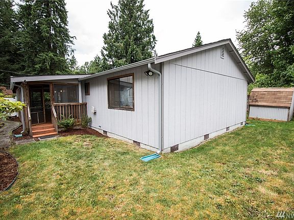 3rd image of 2116 Boundary St SE