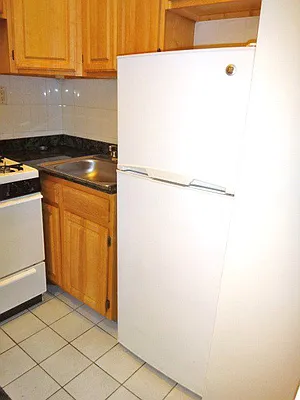 Rented by Paley Management | media 9