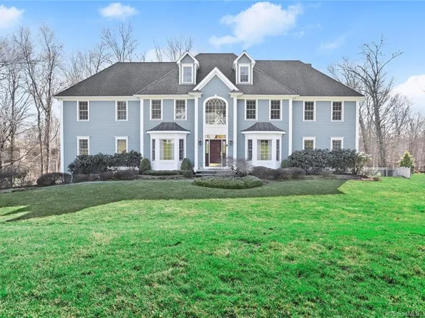 62 Old Tree Farm Lane, Trumbull, CT 06611