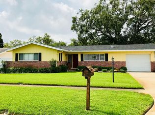 1631 Leisure Dr, Clearwater, FL 33756