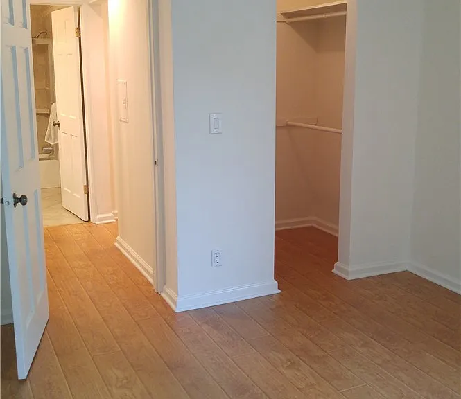 365 Burchett St — Photo 11