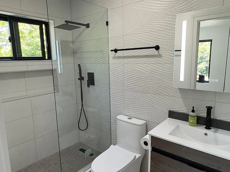 1014 Akio Way — Photo 10