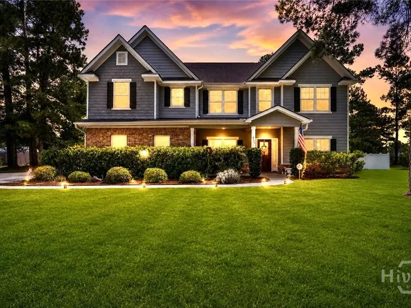 214 Cypress Lakes Drive, Bloomingdale, GA 31302