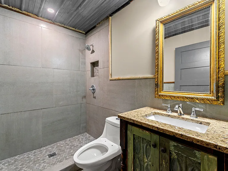 953 W Shadburn Ave — Photo 15