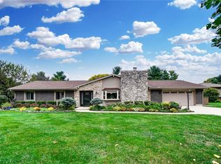 1296 Fernshire Dr, Dayton, OH 45459