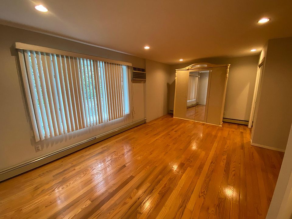 1st image of 164 Butler St Floor 1