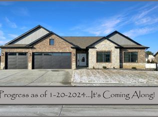 233 Meridian Oaks Dr, Glen Carbon, IL 62034