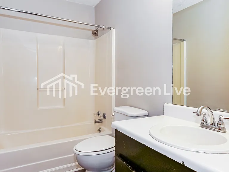 1107 Highland St — Photo 14