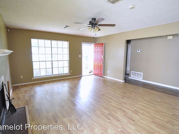 4th image of 1827 James Ave