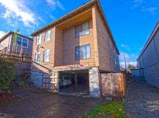 10551 Midvale Ave N, Seattle, WA 98133
