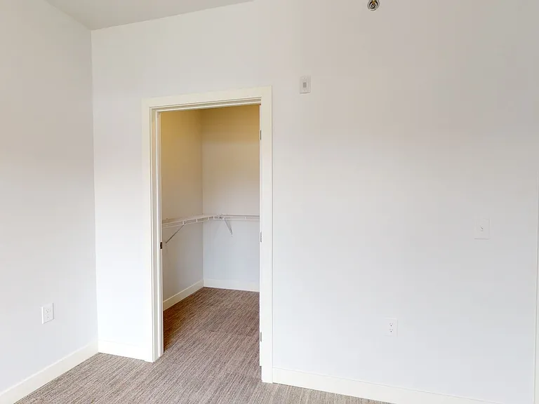29 Flats — Photo 17