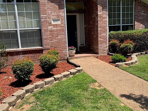 2nd image of 1607 Redwood Dr