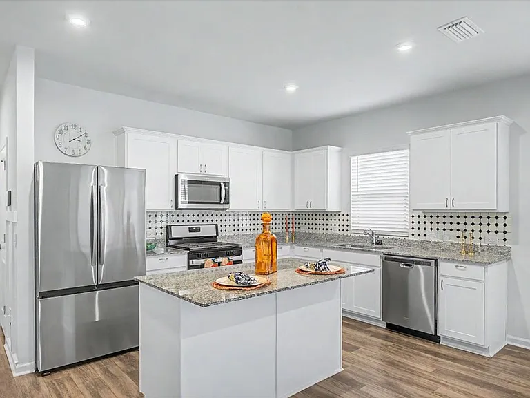 783 Longleaf Dr — Photo 6