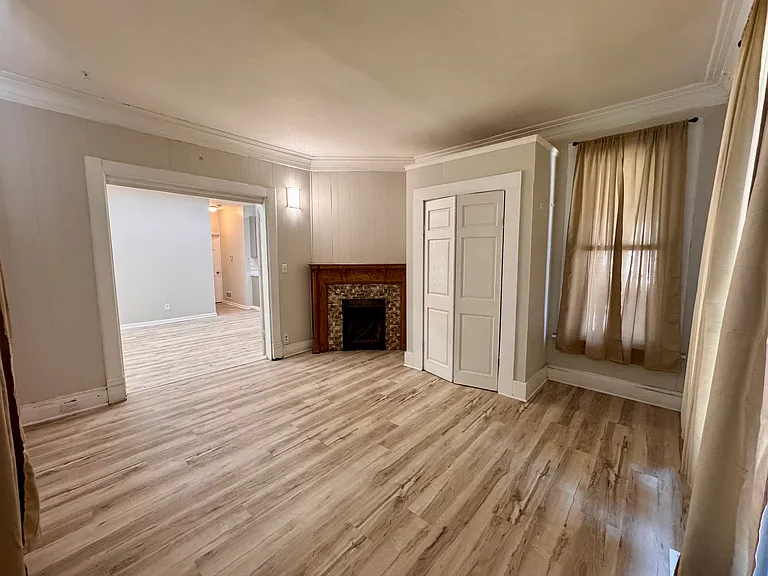 834 College Ave — Photo 26