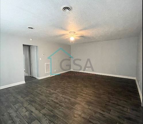 3rd image of 138 Mason St #A