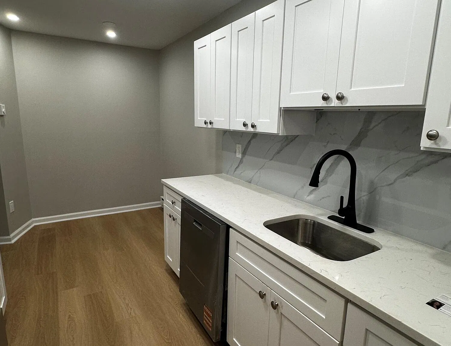 2 bed, 1130 sqft, $2,300 — Photo 4