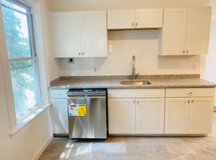 17 Rowell St FLOOR 2, Dorchester, MA 02125