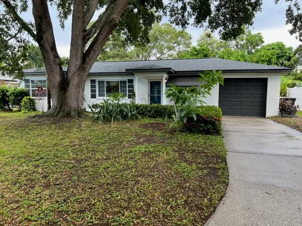 17 S Saturn Ave, Clearwater, FL 33755