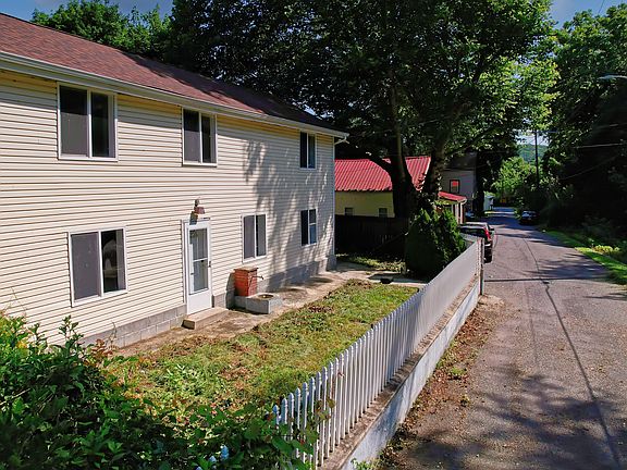 4th image of 15523 Stationmaster Row NW