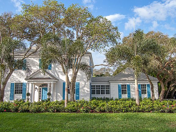 4th image of 561 Sea Oak Dr
