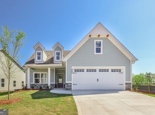 405 Redhaven Dr, Senoia, GA 30276