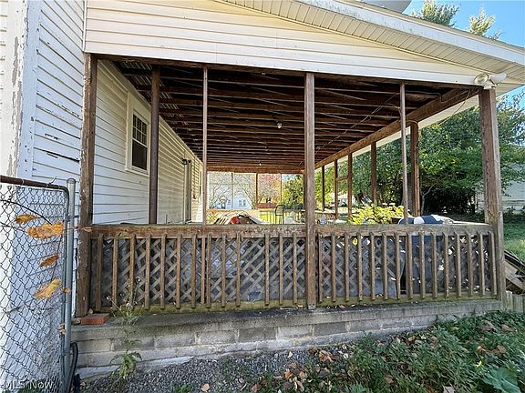 4th image of 3454 Sheridan Rd