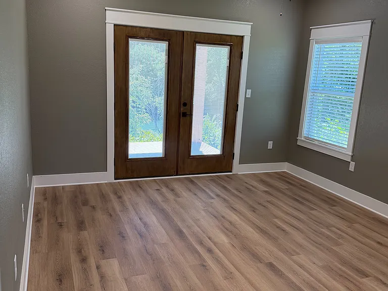 105 Adams Dr — Photo 13