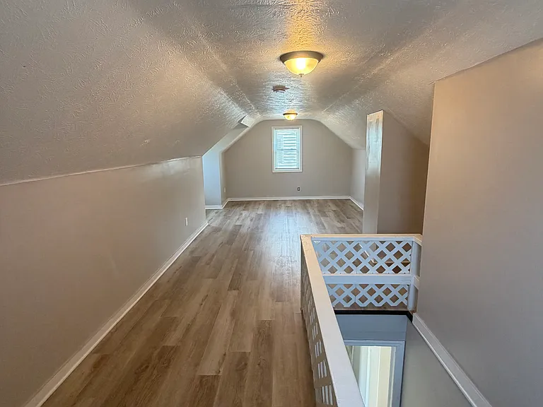 12110 Shady Oak Blvd — Photo 19