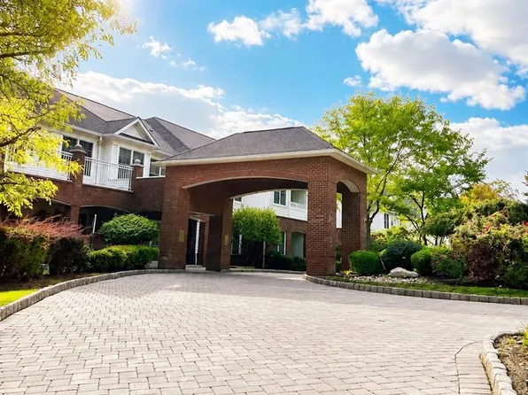80 Ridgewood Road #107, Twp of Washington, NJ 07676