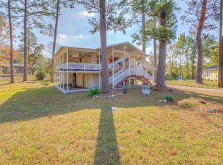 123 Hilltop Lndg, Onalaska, TX 77360