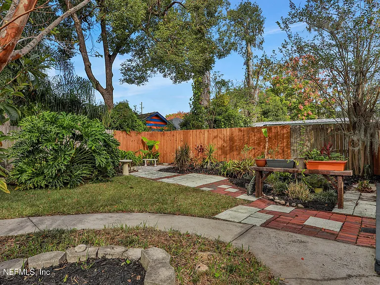 4725 French St — Photo 42