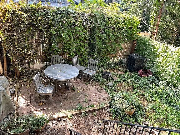 5th image of 658 Carroll St APT 1B