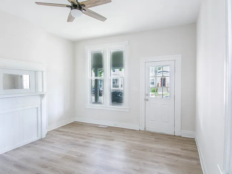 1710 Fairfax Ave #1710 — Photo 2