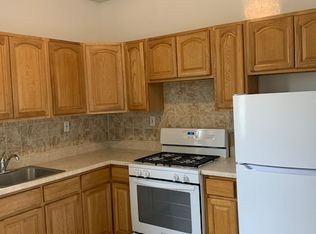 25-62 41st St #2, Astoria, NY 11103