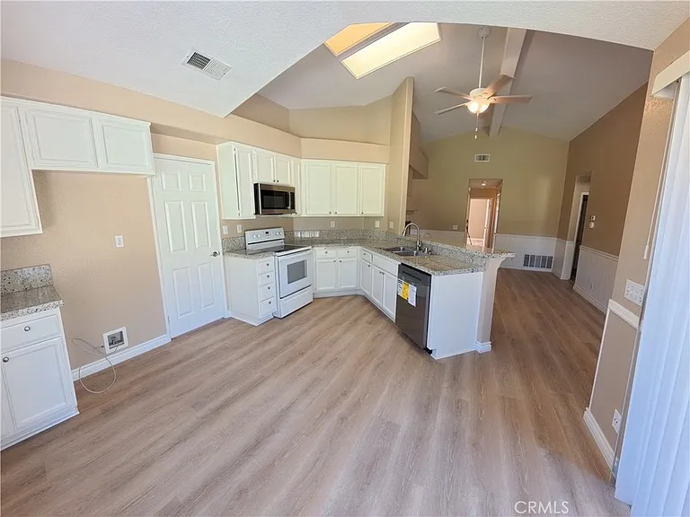 30288 Mersey Ct — Photo 11
