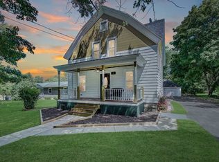 715 S Main St, Poynette, WI 53955