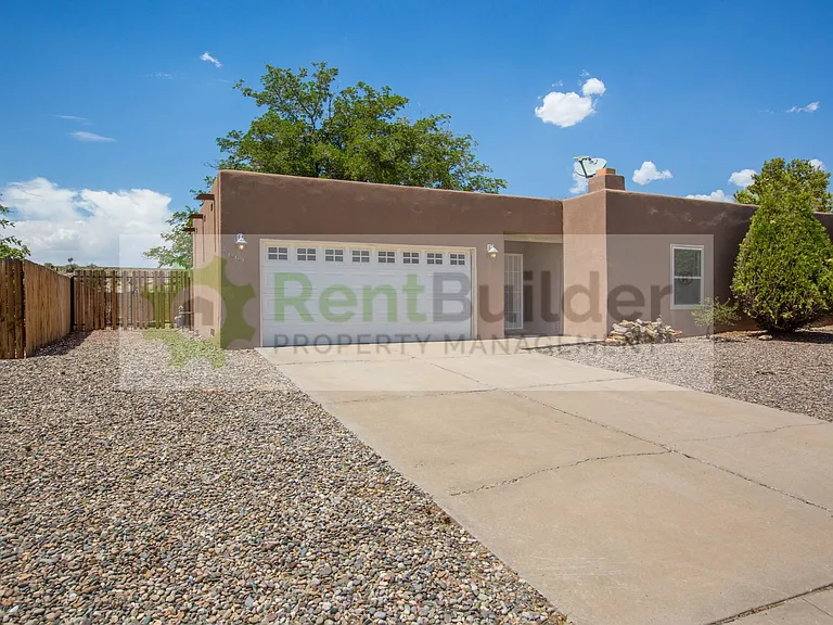 10101 La Paz Dr NW — Photo 7