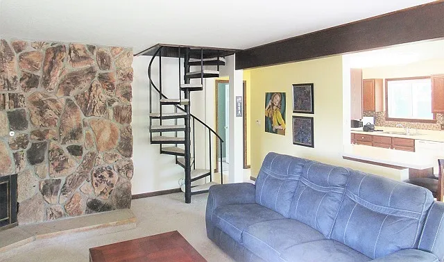 167 Ann Ct — Photo 6