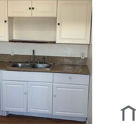 1st image of 236 W Philadelphia Ave APT 6