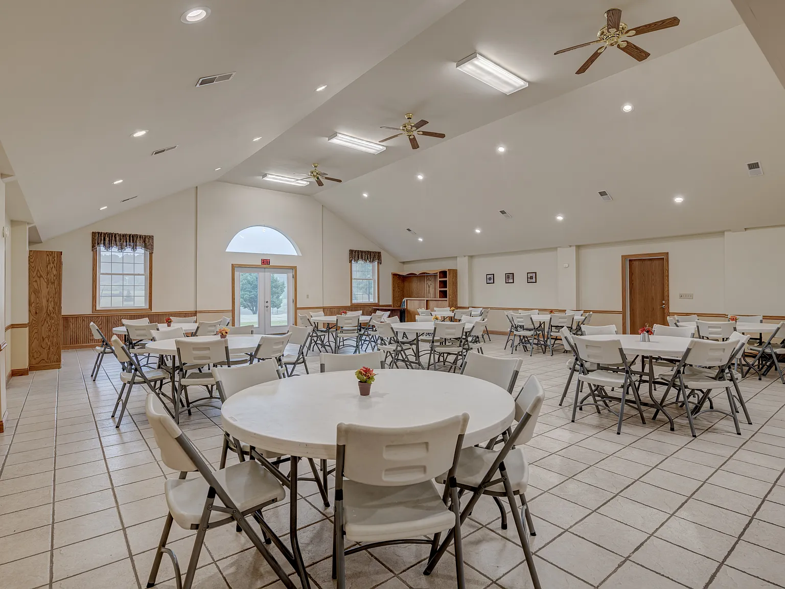 Hickory Hills Village — Photo 4