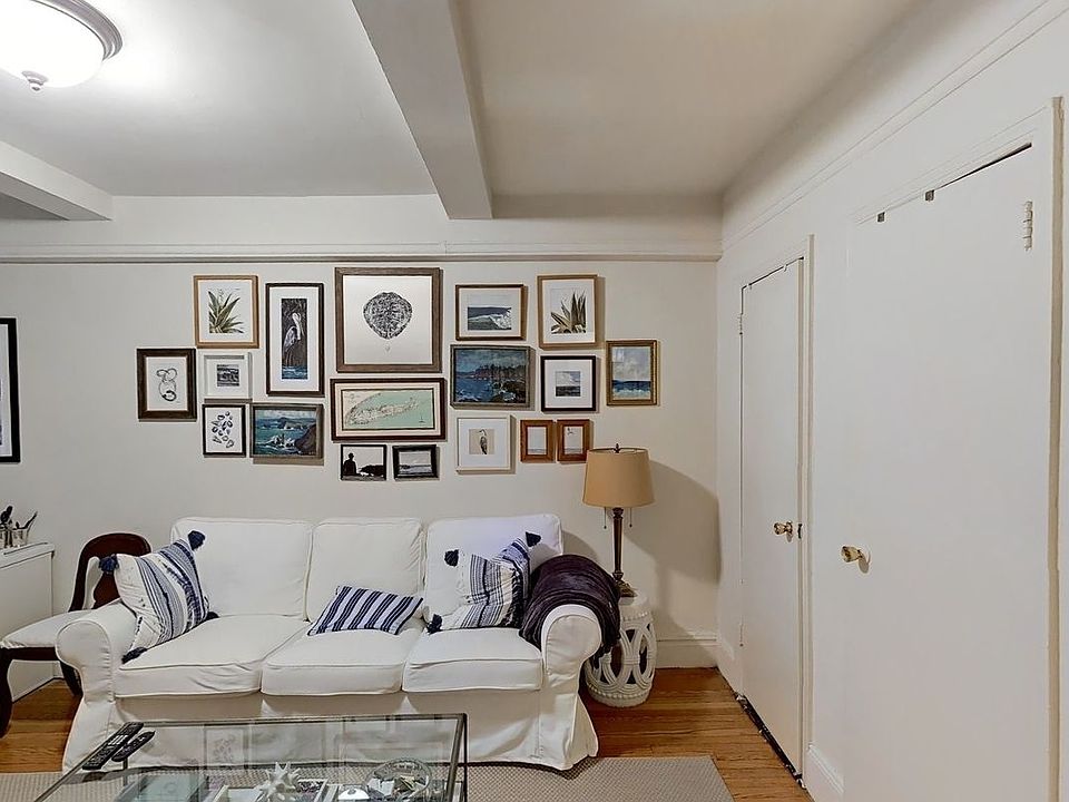 1st image of 50 W 72nd St APT 607