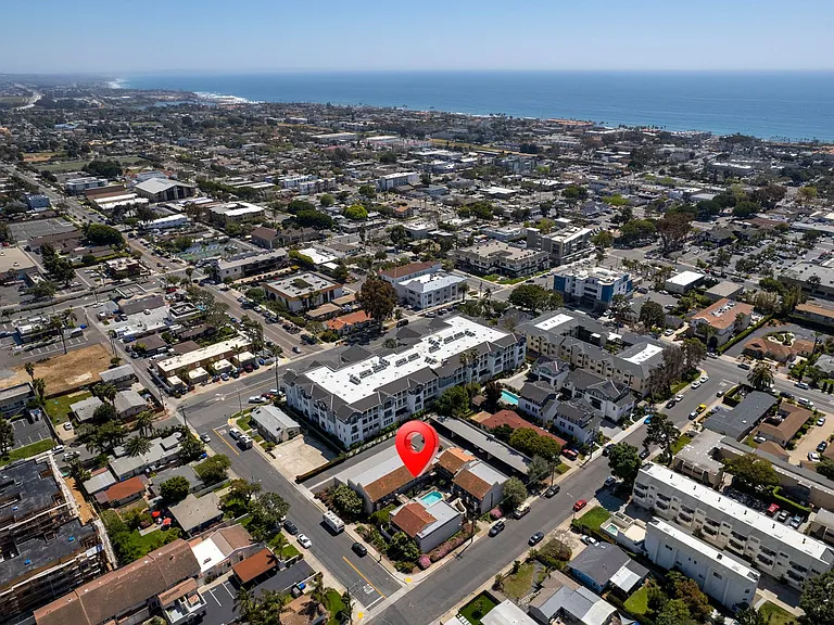 Pacific Pines - in the heart of the beautiful city of Carlsbad — Photo 22