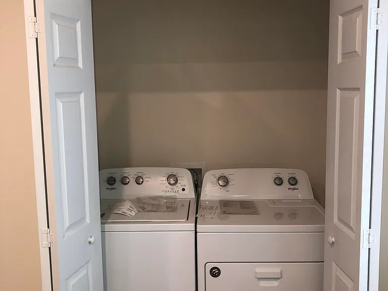 57 Scotch Pebble Dr — Photo 9