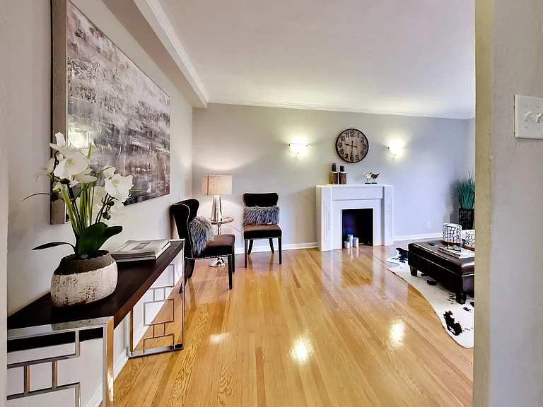 14 Chatsworth Dr #410 — Photo 20