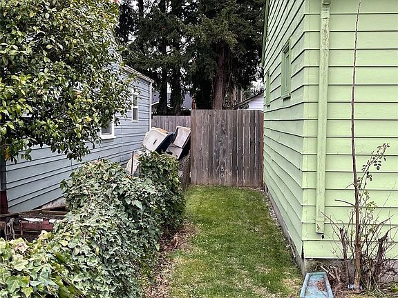 5th image of 6810 S Ferdinand St